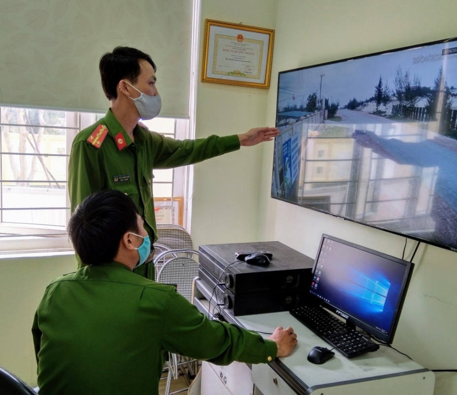 ông an xã Bảo Ninh với hẹ thống camera giám sát